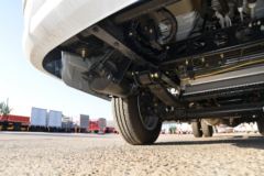 东风途逸 T5 95马力 3.965米单排厢式小卡(国六)(EQ5040XXY16DCAC)