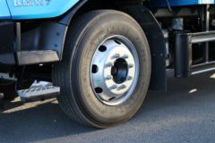 飞碟 W7 220马力 5.2米排半厢式载货车(国六)(FD5180XXYP78K6-1)