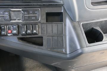 �й����� �ǵ¿�SITRAK G5�ؿ� 290���� 4X2 9.6����ʽ�ػ���(����)ͼƬ