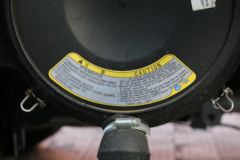 一汽解放 J6L中卡 尊享版 绿通 260马力 4X2 6.75米仓栅式载货车(国六)(CA5180CCYP62K1L4A2E6)