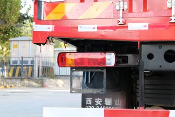 һ����� J6L�п� ������ ��ͨ 260���� 4X2 6.75�ײ�դʽ�ػ���(����)(CA5180CCYP62K1L4A2E6)ͼƬ