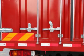 һ����� J6L�п� ������ ��ͨ 260���� 4X2 6.75�ײ�դʽ�ػ���(����)(CA5180CCYP62K1L4A2E6)ͼƬ