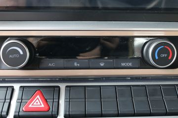 �й����� HOWO TH7�ؿ� 480���� 6X4 AMT�Զ���LNGǣ����(����)(ZZ4257V384HF1LB)ͼƬ