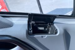 陕汽轻卡 德龙K3000 4.18米纯电动厢式载货车(YTQ5042XXYJEEV336)98.04kWh