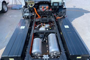 �����Ῠ ����K3000 4.18�״��綯��ʽ�ػ���(YTQ5042XXYJEEV336)98.04kWhͼƬ