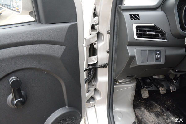 ������Խ��X1 1.3L ���� 91���� 2.6�׵�������΢��