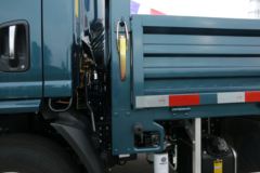 陕汽轻卡 德龙K5000 130马力 4.18米单排栏板轻卡(国六)(速比4.33)(YTQ1041KH331)