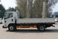 江铃 凯运强劲版 宽体普通款 122马力 4.1米单排栏板轻卡(国六)(JX1045TGE26) 江铃 凯运强劲版 宽体普通款 122马力 4.1米单排栏板轻卡(国六)(JX1045TGE26)