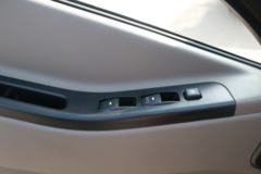 江铃 凯运强劲版 宽体普通款 122马力 4.1米单排栏板轻卡(国六)(JX1045TGE26) 江铃 凯运强劲版 宽体普通款 122马力 4.1米单排栏板轻卡(国六)(JX1045TGE26)