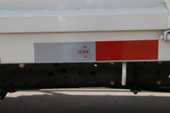 江铃 凯运强劲版 宽体普通款 122马力 4.1米单排栏板轻卡(国六)(JX1045TGE26) 江铃 凯运强劲版 宽体普通款 122马力 4.1米单排栏板轻卡(国六)(JX1045TGE26)