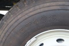 陕汽重卡 德龙M3000S 350马力 8X4 7.79方混凝土搅拌运输车(国六)(凌宇牌)(CLY5314GJB30E66)