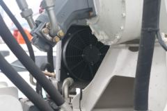 陕汽重卡 德龙M3000S 350马力 8X4 7.79方混凝土搅拌运输车(国六)(凌宇牌)(CLY5314GJB30E66)