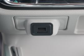 X30EV&nbsp;电动封闭厢货驾驶室图片