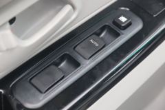 SRM鑫源 X30L EV 标准型 4.495米纯电动厢式运输车