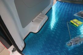 X30EV&nbsp;电动封闭厢货货厢图片