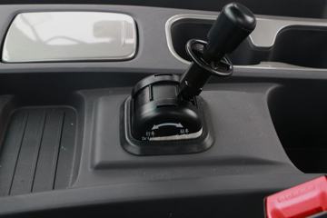 ���� ŷ��Rϵ 220���� 4X2 5.75�������ػ���(����)ͼƬ