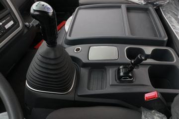 ���� ŷ��Rϵ 220���� 4X2 5.75�������ػ���(����)ͼƬ