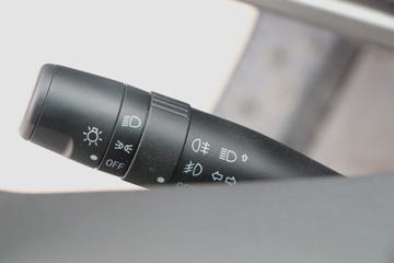 ���� ŷ��Rϵ 220���� 4X2 5.75�������ػ���(����)ͼƬ