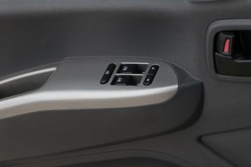 ���� ŷ��Rϵ 220���� 4X2 5.75�������ػ���(����)ͼƬ