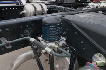 ���� ŷ��Rϵ 220���� 4X2 5.75�������ػ���(����)ͼƬ