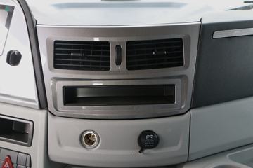 ���� ŷ��EST ��Խ�� 580���� 6X4 AMT�Զ���ǣ����(����)(2.733�ٱ�)ͼƬ