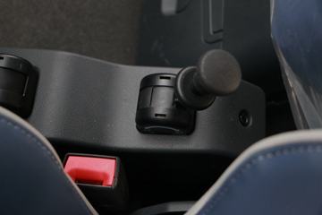 ���� ŷ��EST ��Խ�� 580���� 6X4 AMT�Զ���ǣ����(����)(2.733�ٱ�)ͼƬ