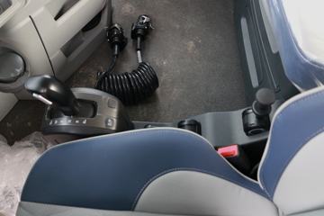 ���� ŷ��EST ��Խ�� 580���� 6X4 AMT�Զ���ǣ����(����)(2.733�ٱ�)ͼƬ