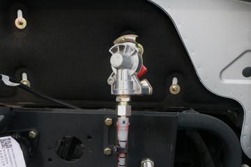 ���� ŷ��EST ��Խ�� 580���� 6X4 AMT�Զ���ǣ����(����)(2.733�ٱ�)ͼƬ