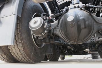 ���� ŷ��EST ��Խ�� 580���� 6X4 AMT�Զ���ǣ����(����)(2.733�ٱ�)ͼƬ