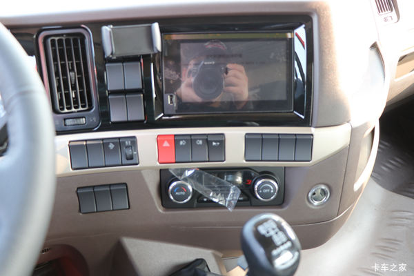 乘龙H5载货车亳州市火热促销中 让利高达0.5万!!!