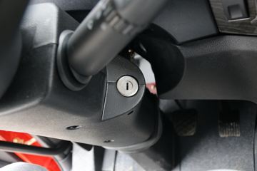 һ����� J6L�п� ������ 220���� 4X2 7.7����ʽ�ػ���(����)(CA5180XXYP62K1L5E6)ͼƬ