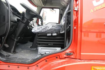 һ����� J6L�п� ������ 220���� 4X2 7.7����ʽ�ػ���(����)(CA5180XXYP62K1L5E6)ͼƬ