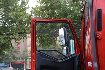 һ����� J6L�п� ������ 220���� 4X2 7.7����ʽ�ػ���(����)(CA5180XXYP62K1L5E6)ͼƬ