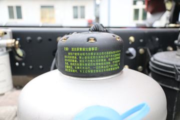 һ����� J6L�п� ������ 220���� 4X2 7.7����ʽ�ػ���(����)(CA5180XXYP62K1L5E6)ͼƬ