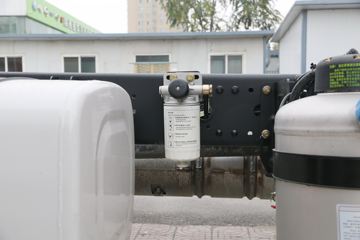 һ����� J6L�п� ������ 220���� 4X2 7.7����ʽ�ػ���(����)(CA5180XXYP62K1L5E6)ͼƬ