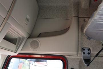 �������� ����H7�ؿ� ½���� 600���� 6X4 AMT�Զ���ǣ����(����440)ͼƬ