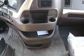 �������� ����H7�ؿ� ½���� 600���� 6X4 AMT�Զ���ǣ����(����440)ͼƬ