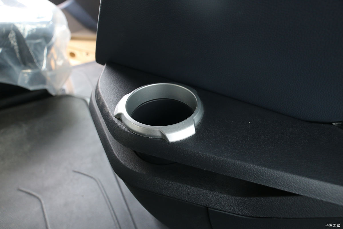 �й����� HOWO TH7�ؿ� 460���� 6X4 ǣ����(����)(ZZ4257V324HF1B)��ʻ��                                               