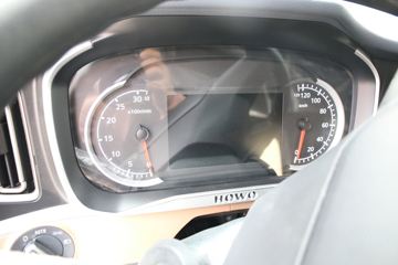 й HOWO TH7ؿ 460 6X4 ǣ()(ZZ4257V324HF1B)ͼƬ