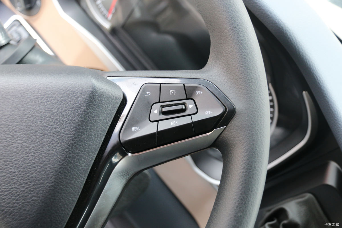 �й����� HOWO TH7�ؿ� 460���� 6X4 ǣ����(����)(ZZ4257V324HF1B)��ʻ��                                               