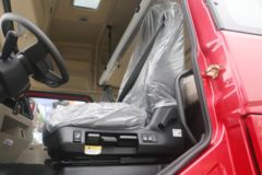 陕汽重卡 德龙X5000 490马力 6X4牵引车(国六)(SX4259XD4Q1)