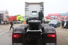 庆铃 五十铃巨咖VC66 520马力 6X4 牵引车(国六)