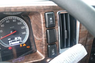 ���� ��ʮ��޿�VC66 520���� 6X4 ǣ����(����)ͼƬ