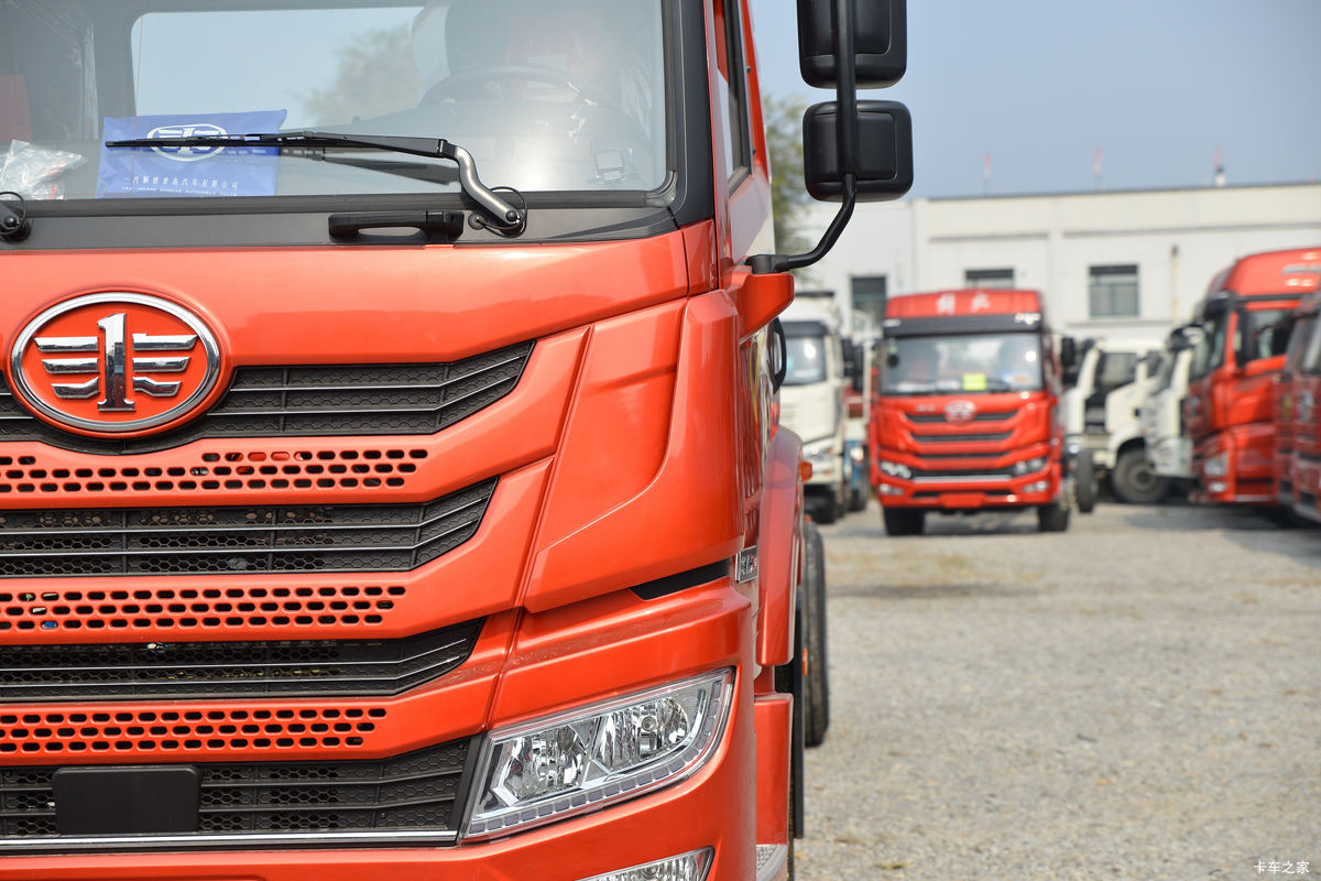 �ൺ��� ��VH 2.0�� 250���� 4X2 6.75�ײ�դʽ�ػ���(����)(��ʿ��10��)(CA5180CCYPK2L2E6A80)���                                                