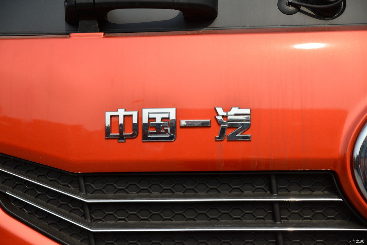 �ൺ��� ��VH 2.0�� 250���� 4X2 6.75�ײ�դʽ�ػ���(����)(��ʿ��10��)(CA5180CCYPK2L2E6A80)���                                                