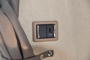 �ൺ��� JH6�ؿ� ׿Խ��2.0 430���� 6X4Σ��Ʒǣ����(һ��12��)(CA4255P26K2T1E6A80)ͼƬ