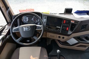 �ൺ��� JH6�ؿ� ׿Խ��2.0 430���� 6X4Σ��Ʒǣ����(һ��12��)(CA4255P26K2T1E6A80)ͼƬ