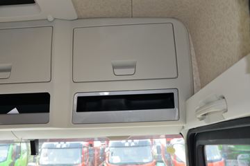 һ����� J7�ؿ� 560���� 6X4 AMT�Զ���ǣ����(����)(CA4250P77K25T1E6)ͼƬ