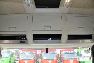 һ����� J7�ؿ� 560���� 6X4 AMT�Զ���ǣ����(����)(CA4250P77K25T1E6)ͼƬ