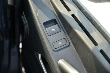 һ����� J7�ؿ� 560���� 6X4 AMT�Զ���ǣ����(����)(CA4250P77K25T1E6)ͼƬ